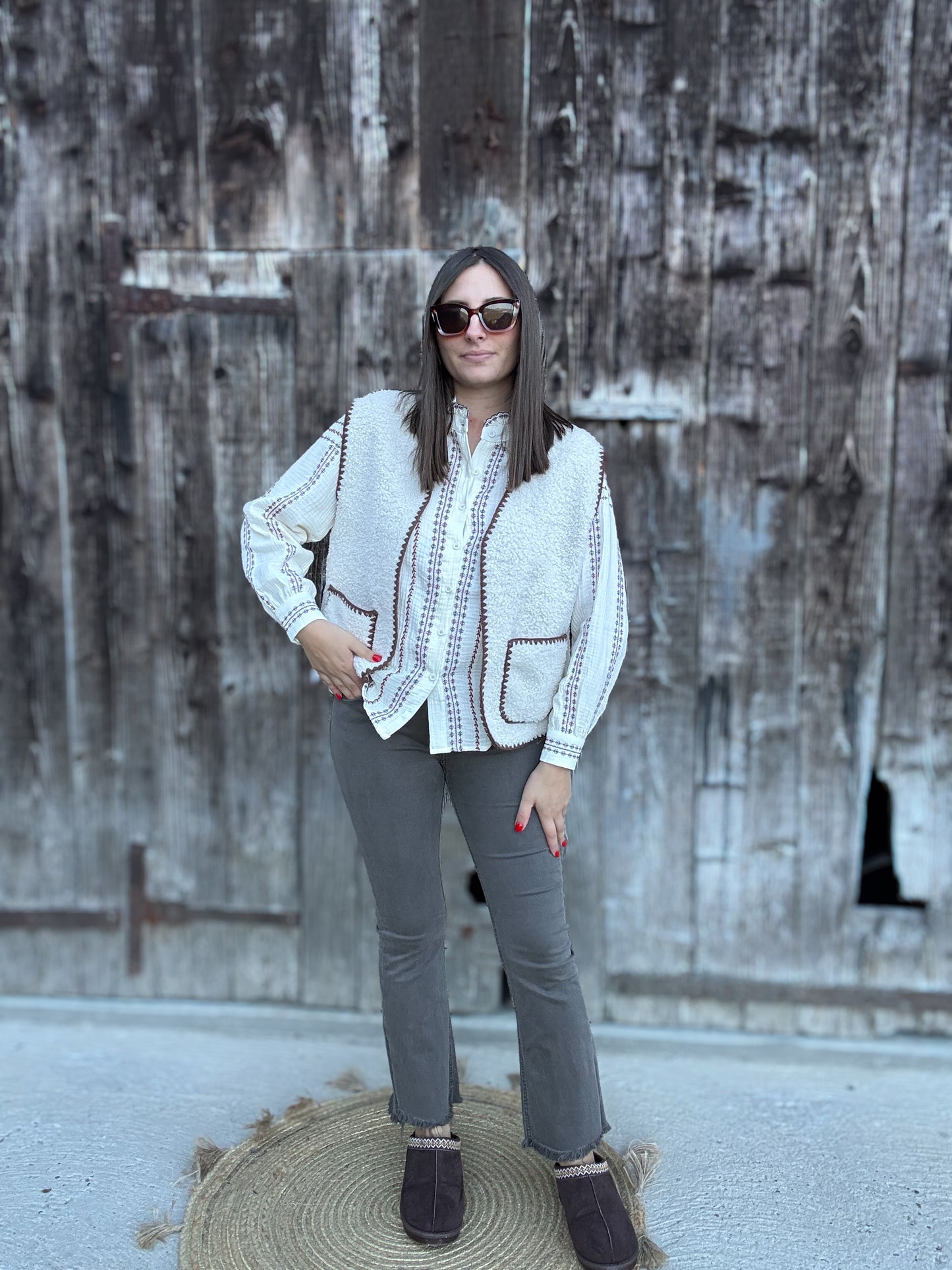 𝐂𝐡𝐞𝐦𝐢𝐬𝐞 𝐁𝐞𝐥 𝐀𝐢𝐫